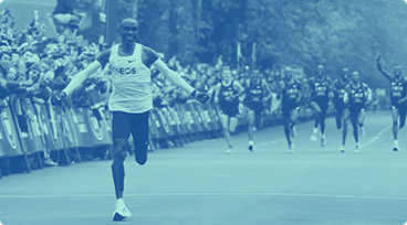 Eliud Kipchoge racing
